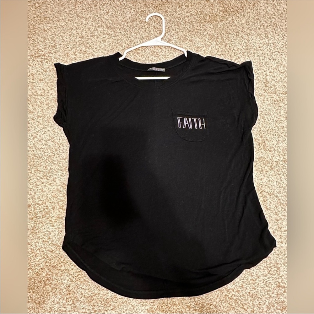 LIKES= 10%+ OFF Black T-Shirt with 'Faith' Pocket
